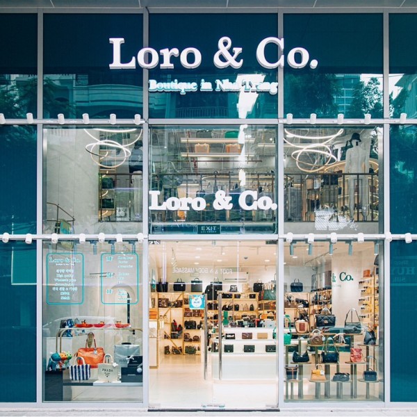 Loro & Co